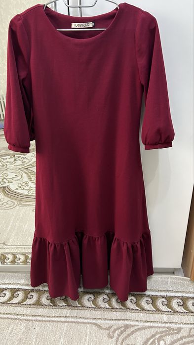 Продам платья б/у