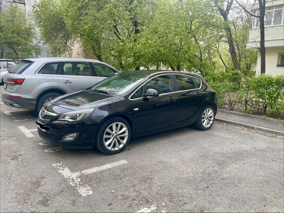 Opel Astra J 2010 1.7 cdti. 110 CP. Xenon adaptiv. Jante 18