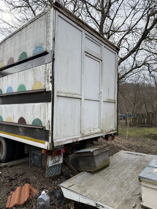 Camion apicol MAN LE10.180