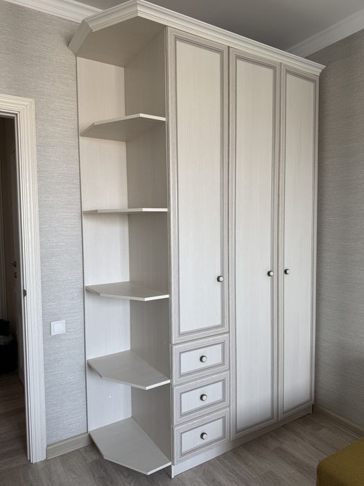 Продам шифоньер из ЛДСП б/у