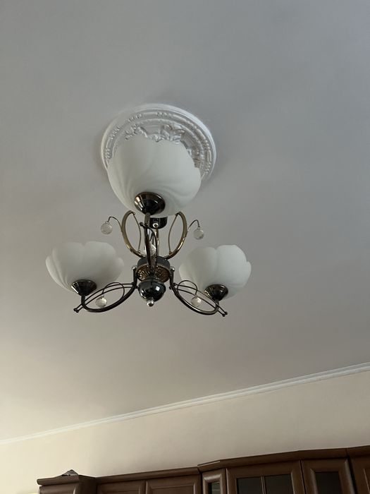 Люстра в отличном состоянии