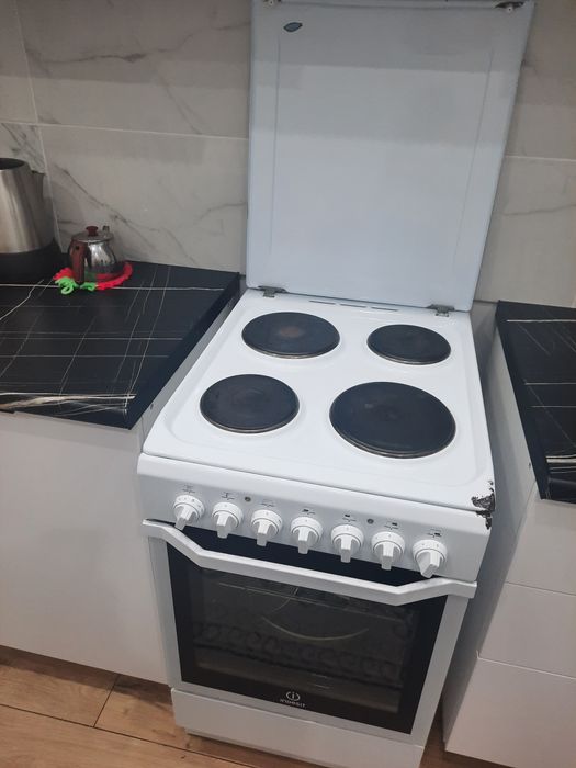 Электрическая плита