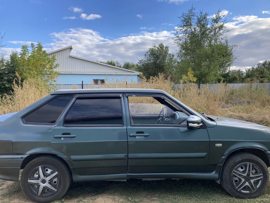 машина лада 2114