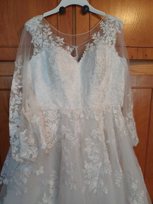 Rochie mireasa marimea 54-56