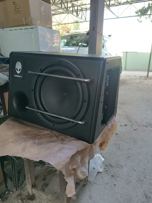 Продам сабвуфер с усилителем Element-5