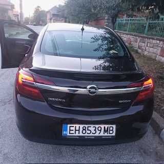 Лек автомобил Opel Insignia