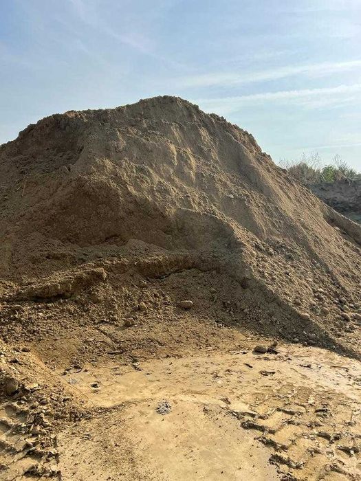 Pamant nisipos pentru gazon, pamant negru pentru gradina