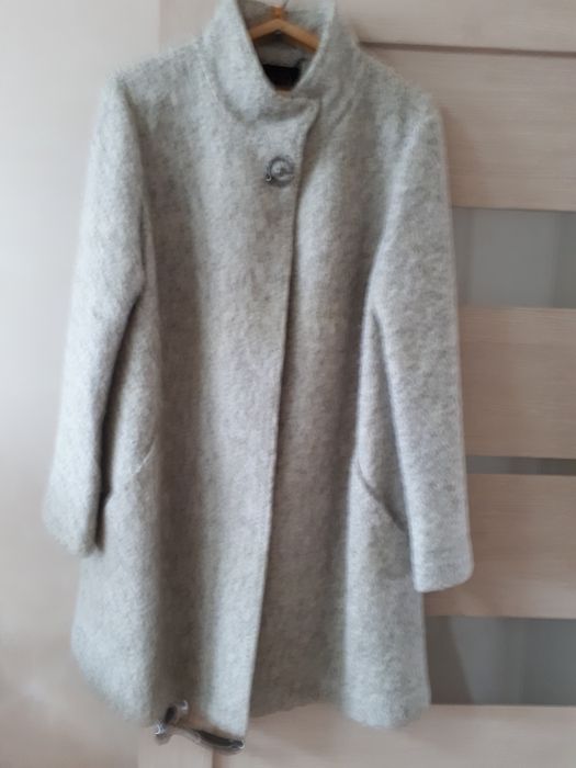 Пальто демисезонные продам