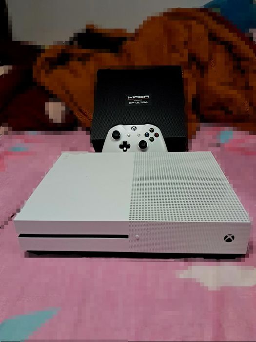 Xbox One S si Xbox 360E