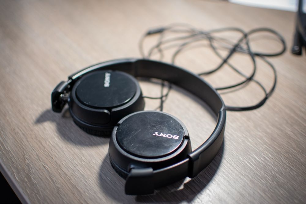 Căști on-ear cu fir Sony MDR-ZX110