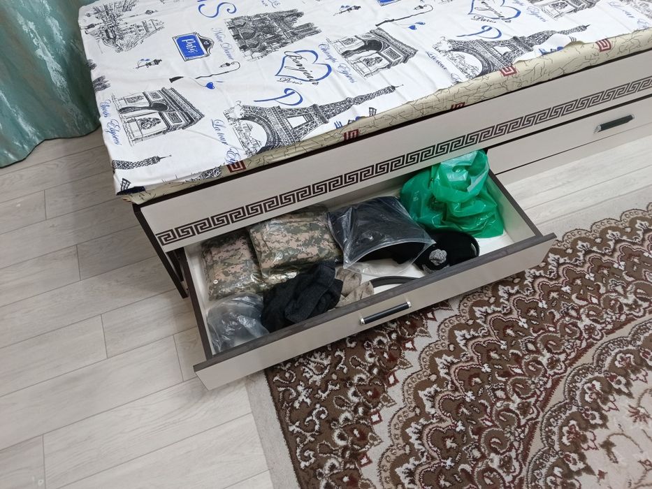 Продам кровать 60000