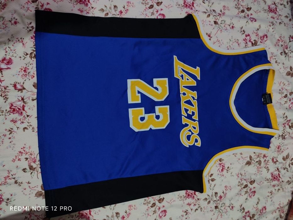 Баскетбольная форма (майка + шорты) James 23, новая