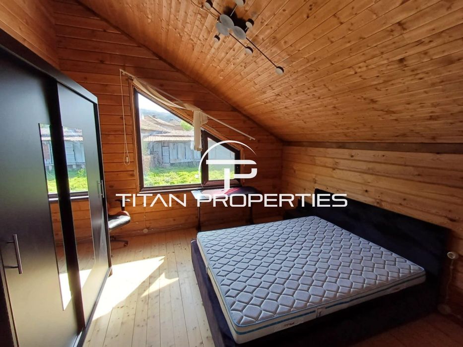 Лична оферта! Великолепна къща с двор в с. Бродилово