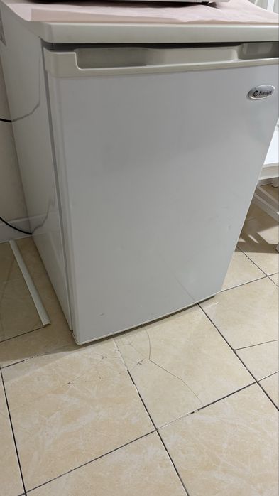 Холодильник мини, с морозильной камерой