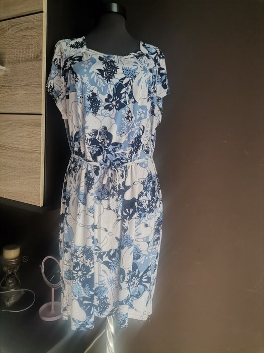 Дамски рокли Л/ХЛ