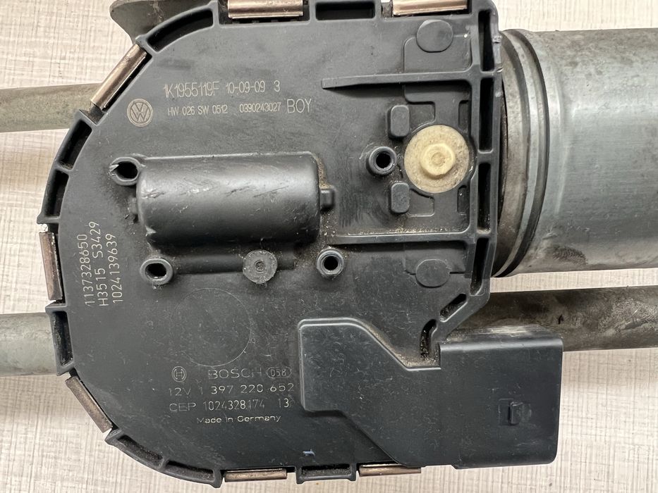 Лостов механизъм с моторче за чистачки VW Golf 6