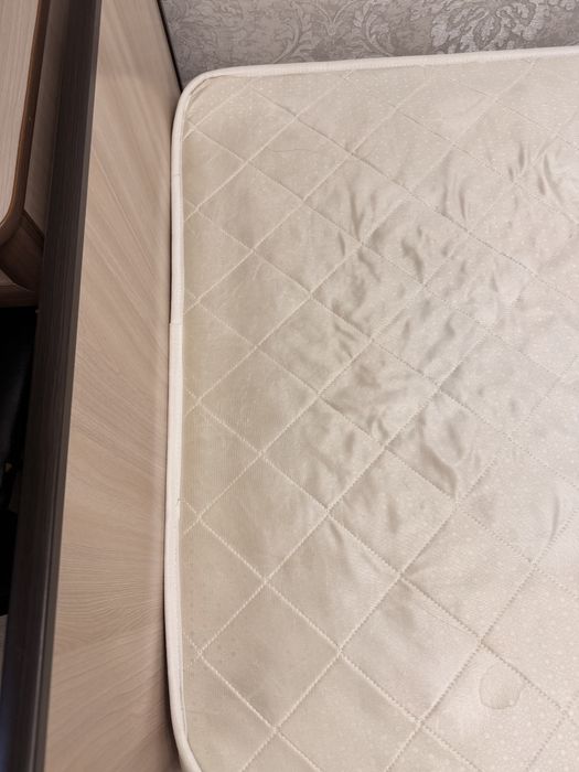 Продам кровать 100*200