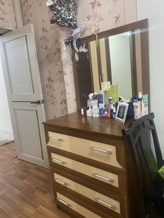 Продается тумбочка