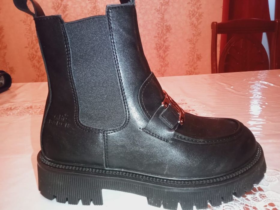 Женский ботинки