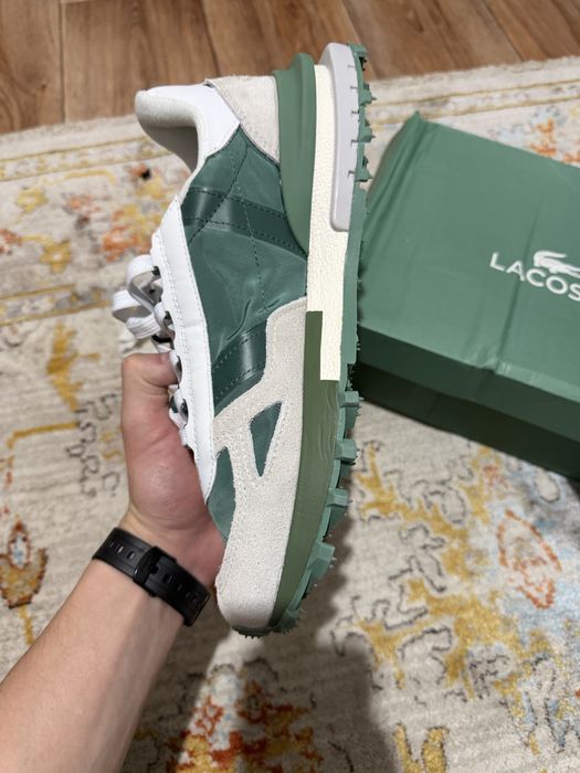 Продаются кроссовки Lacoste