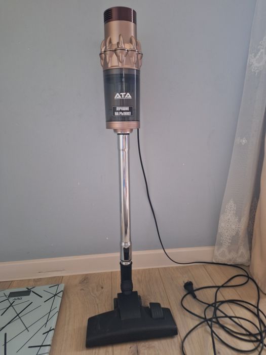 Пылесос вертикальный