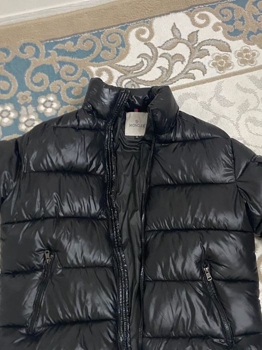 Moncler пуховик !