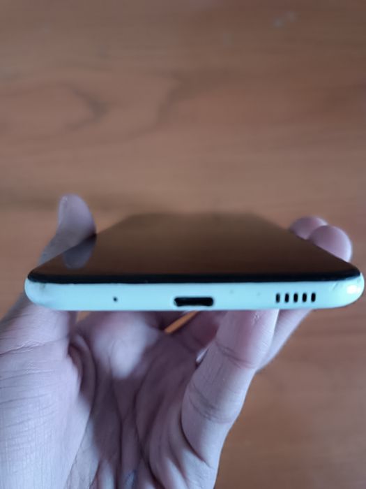 Samsung a11 naqd yoki obmen