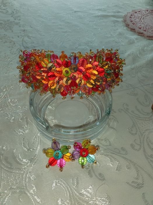 Диадема с обици от маниста