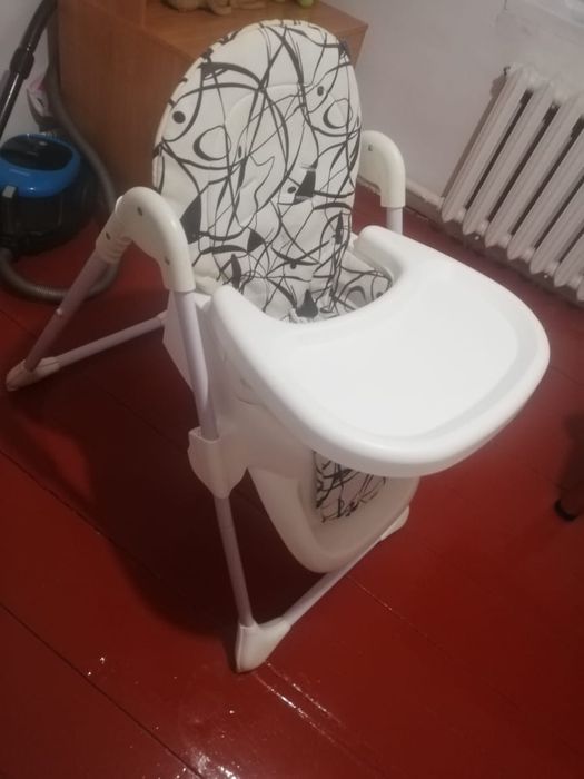 Стул для кормления