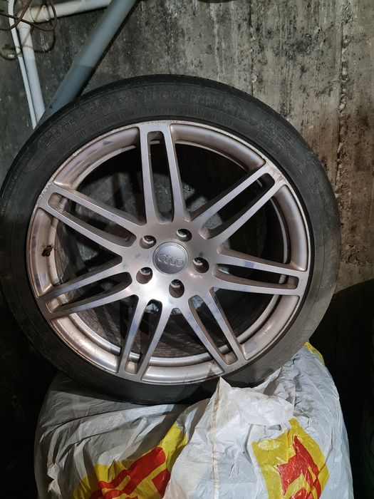 De vanzare 2 seturi de jante audi q7si a7