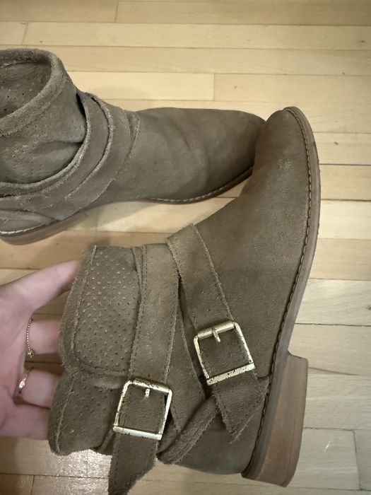 Botine din piele intoarsa