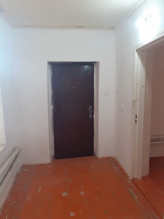 Уй Сатылады 1/2 часть барак емес