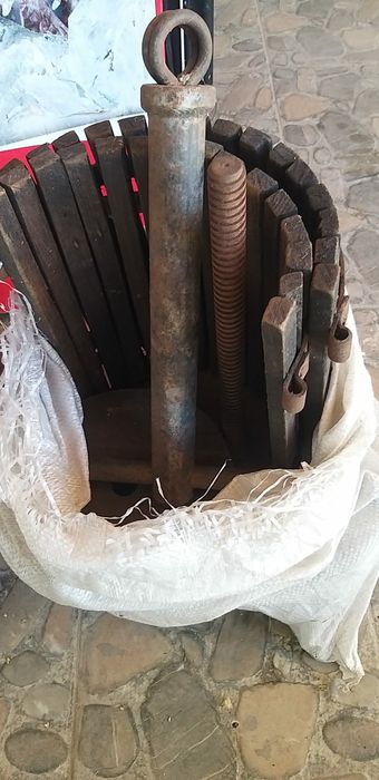 Presa pentru strugurii