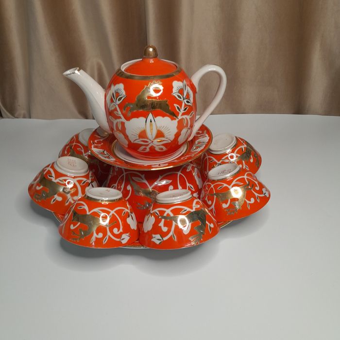 Сервиз чайный с пиалами советского периода