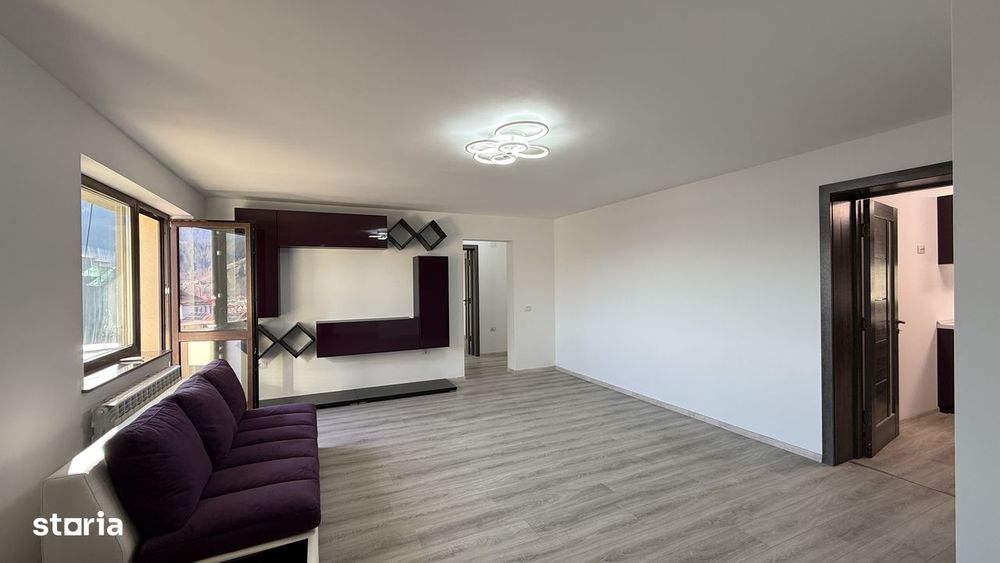 Apartament 4 camere, renovat complet, 2 băi, 2 balcoane, lângă spital