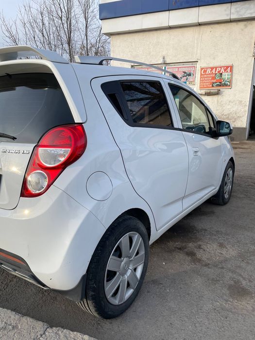 Автомабил Спарк 2014