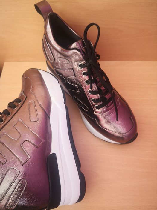 Нови маратонки на платформа