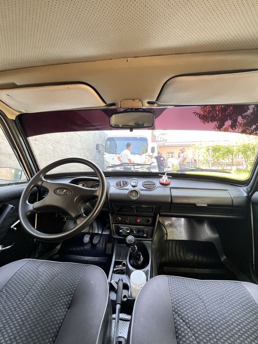 Vaz 2106 jiguli sotiladi