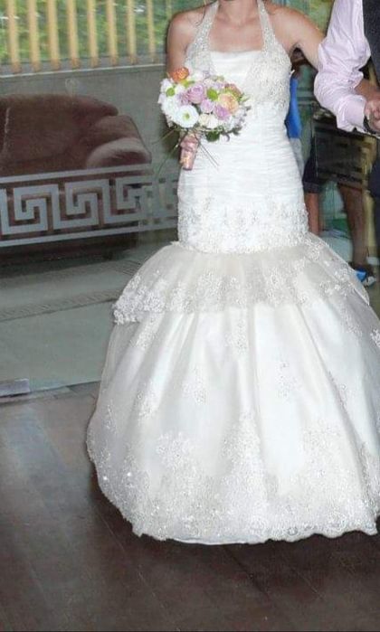 Уникална булчинска рокля