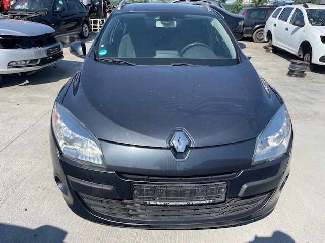 Dezmembrez Renault Megane 3 An 2012 1.9 DCI