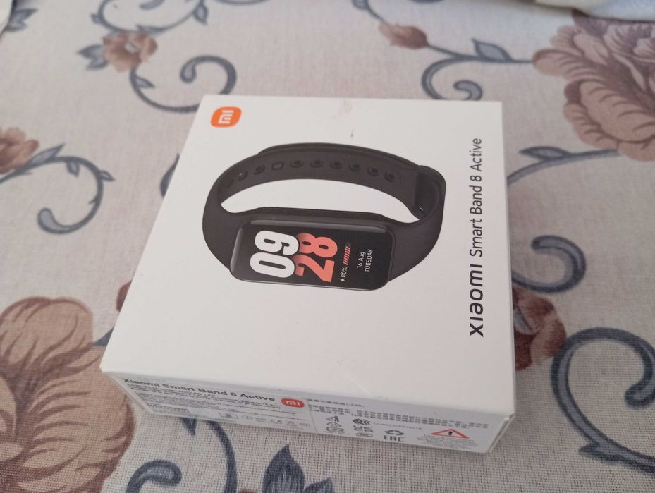 Vând Xiaomi Smart band 8 active