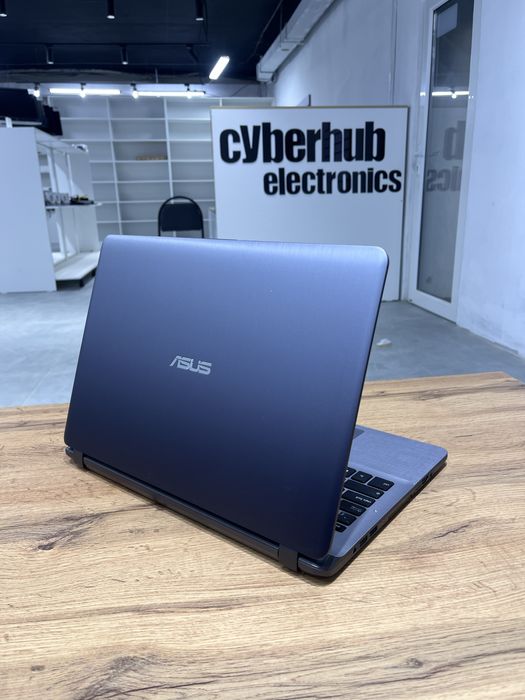 Ноутбук Asus X507U