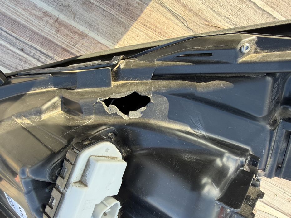 Фар Toyota Highlander