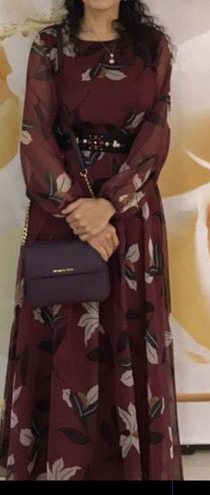 Продам шикарные вечерние платья.