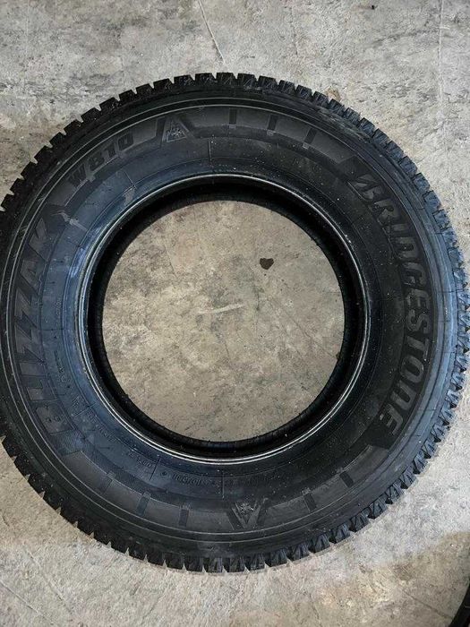 Anvelope De Iarnă BRIDGESTONE Blizzak W810 205/75 R16c 110/108R