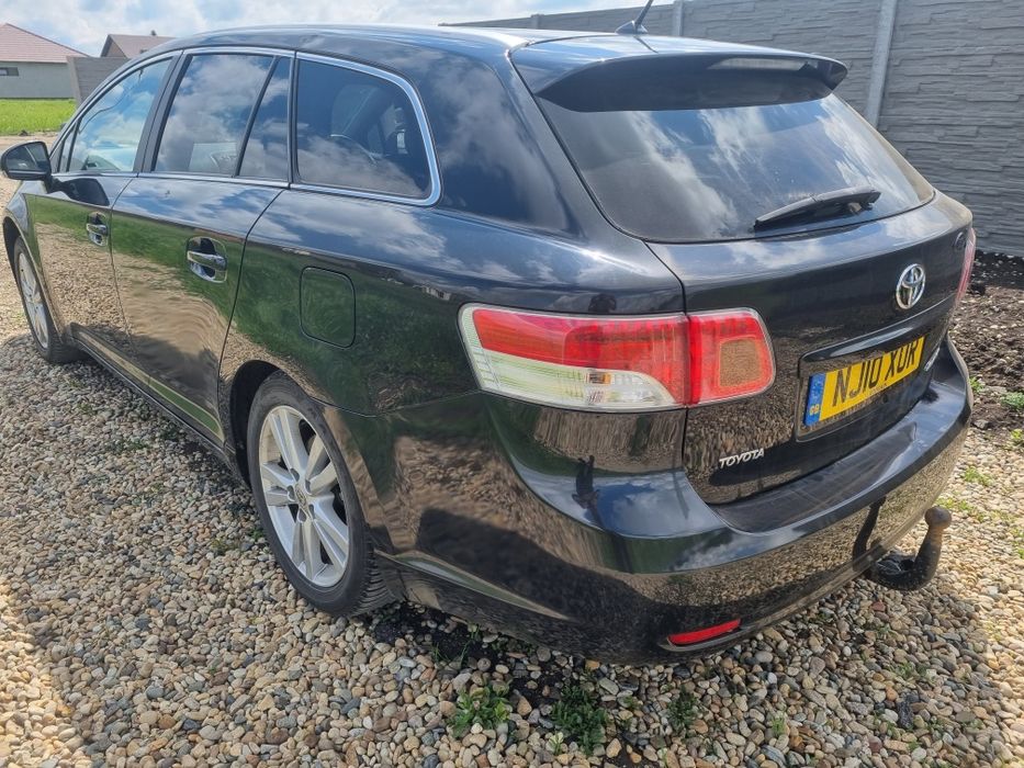 Dezmembrez Toyota Avensis T27 2.2 150 cp 2009-2015