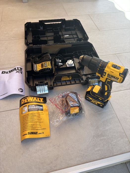 Auto filetanta masina de gaurit DEWALT