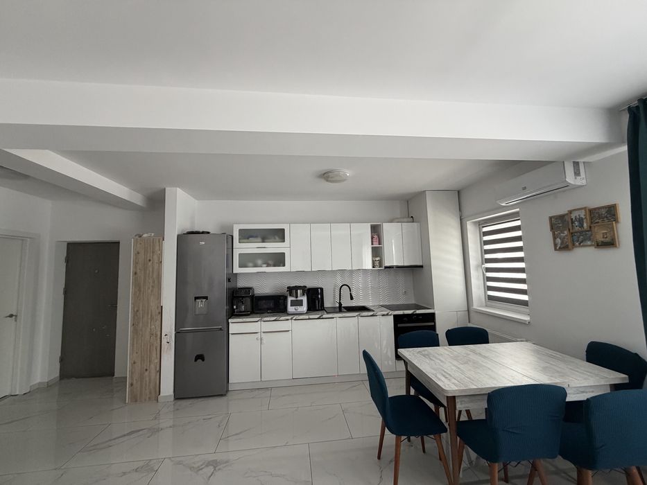 Vând apartament Selimbar