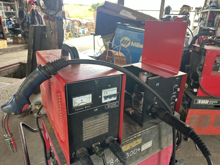 Aparat de sudura mig 250 amperi.