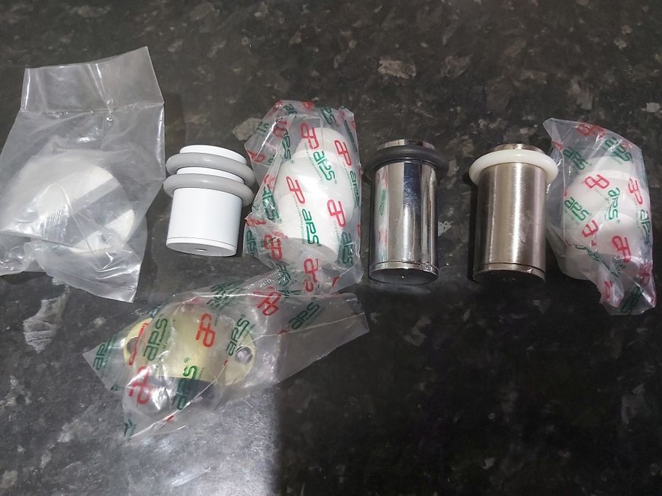 Ограничитель дверные